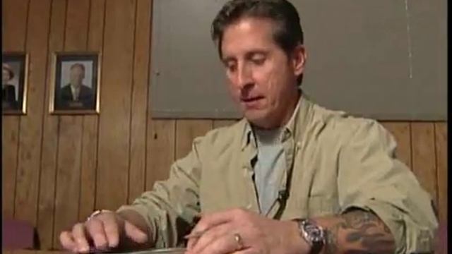 Sketch Artist Explains Technique To Help Identify Victim смотреть онлайн