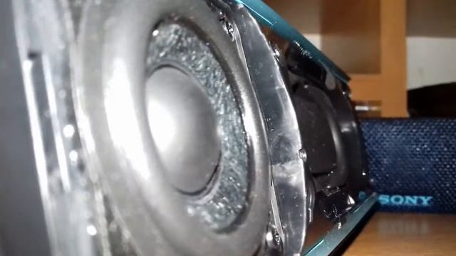 SONY SRS - XB 21 BASS TEST / NO GRILL смотреть онлайн