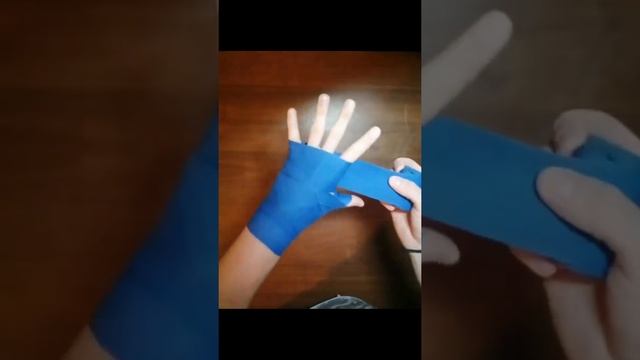 Как правильно бинтовать боксерские бинты новичку??? смотреть онлайн