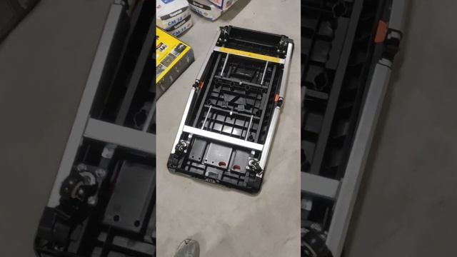 только ради одного объекта #мармелад я купил себе тележку #workbench. Оно того стоило.#спинавшоке