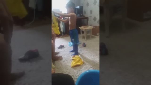 Нашли старое видио. Подарок старшего брата. Мечта сбылась.?♂️?♂️ смотреть онлайн