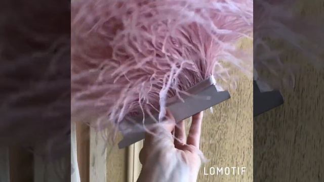 Страусиные перья ,27 см ширина пера. смотреть онлайн