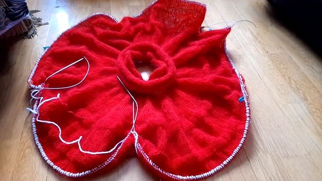 Пончо "Алый цветок" из мохера смотреть онлайн