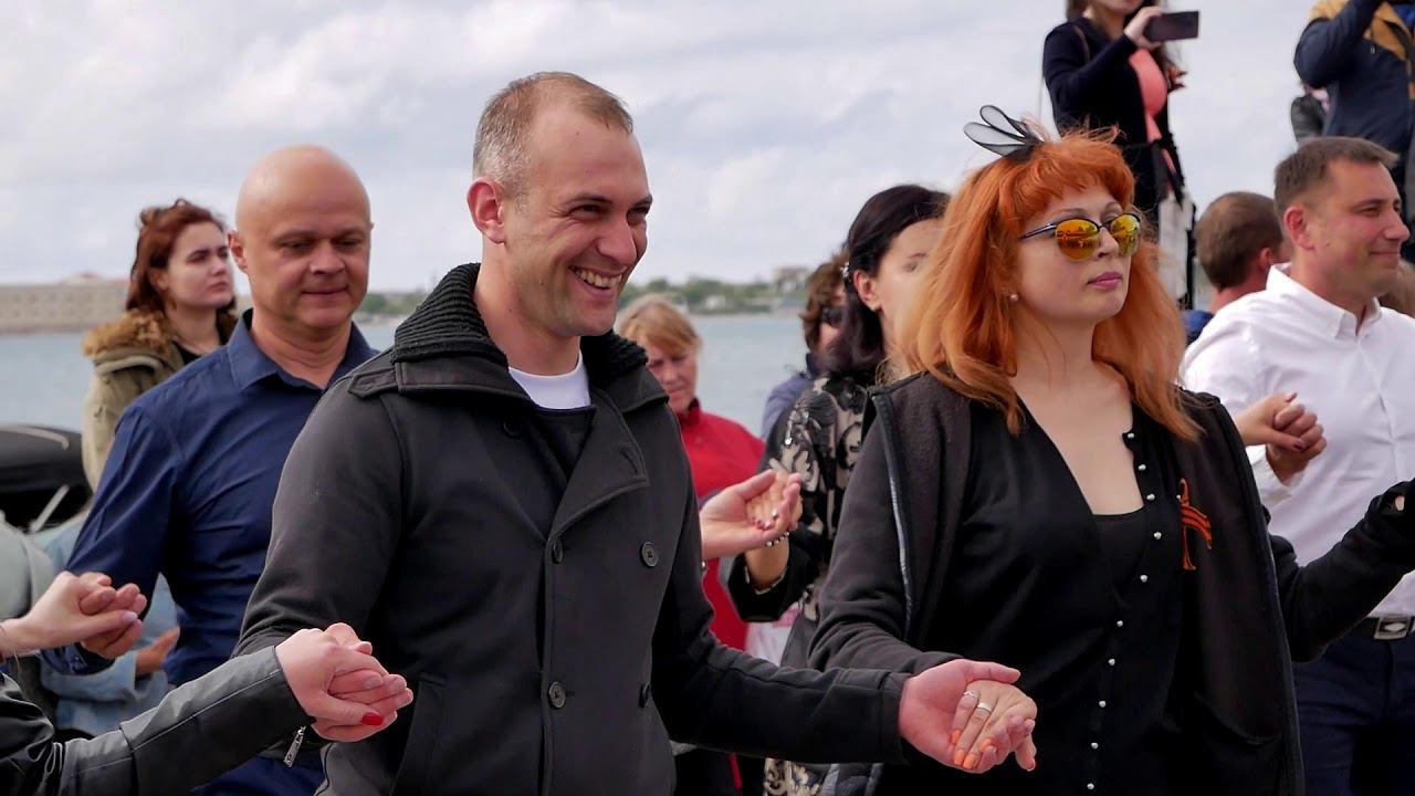 IV Ежегодный общегородской бальный флешмоб "За Победу танцуй до победного!" смотреть онлайн