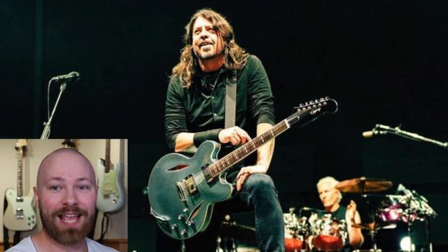 Dave Grohl Unveils The Epiphone DG-335 On Stage смотреть онлайн