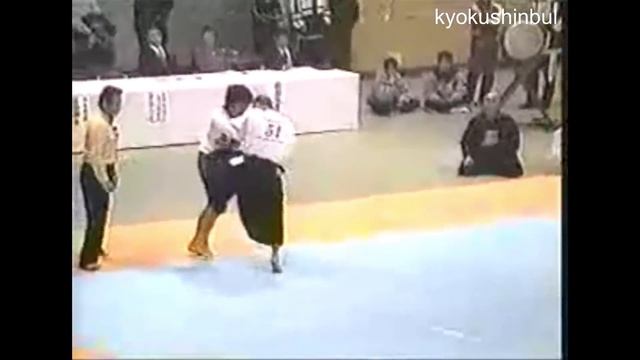 Armless Aikido vs MMA Mixed Martial Artist смотреть онлайн