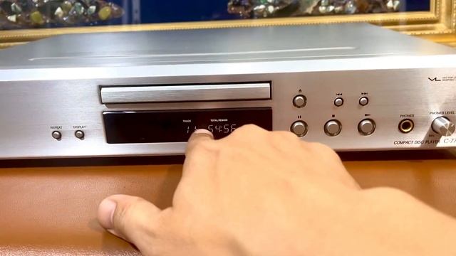 Đầu CD Onkyo C-773 Giá 2tr3 Size 43 LH: 077.202.0010 смотреть онлайн