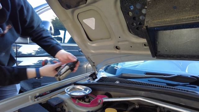 Step-by-Step Guide: How To Install Bonnet Struts On A Subaru Forester SG