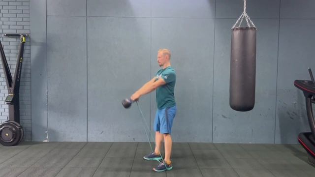 Русские махи гири с резиновой петлёй смотреть онлайн