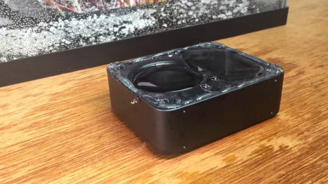 JBL GO2 - WATER SPLASH TEST смотреть онлайн