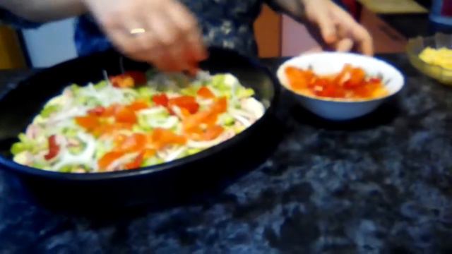 Готовим очень сочную пиццу смотреть онлайн