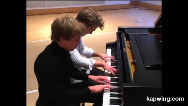 Lucas & Arthur Jussen - Sinfonia 40 / Mozart's Symphony No.40 (arr. Igor Roma) смотреть онлайн