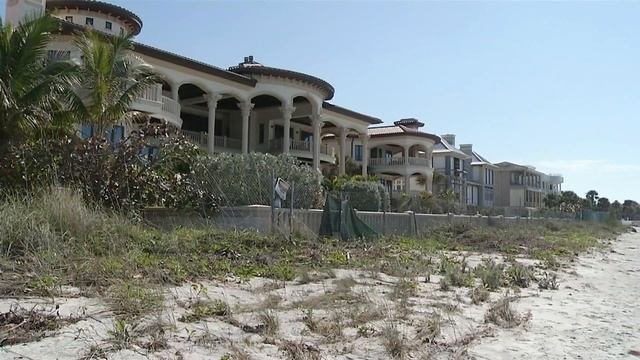 Phillies Slugger Ryan Howard's Illegal Fence смотреть онлайн