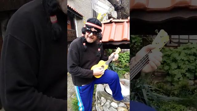 Уроци по уколеле с маестро И. Р. смотреть онлайн