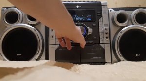 Музыкальный центр LG LM-K3760 Караоке DVD USB