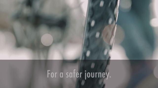 Quick Look - Schwalbe Marathon Winter Tyre смотреть онлайн