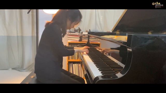 Lin Angela (24) USA смотреть онлайн