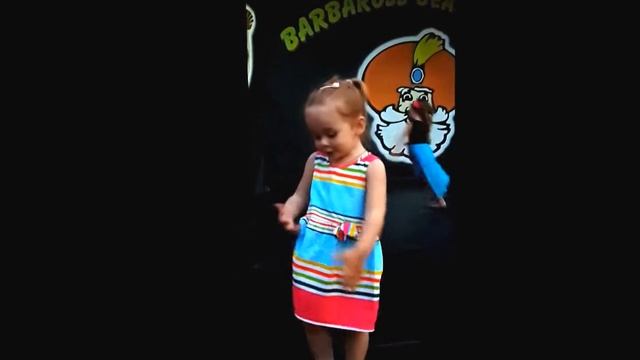 Стишок про козявок. Варя 2 года