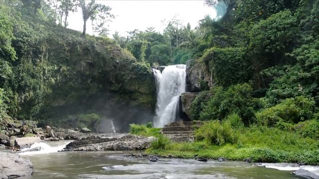 Водопад Тегенунган (Tegenungan waterfall). Bali смотреть онлайн