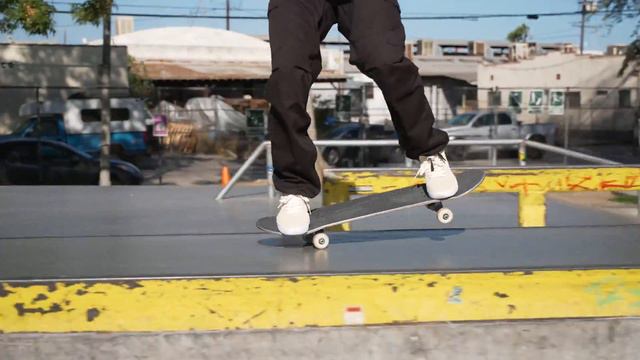 Mobbin' with Rayssa Leal & Filipe Mota | The Future Rides MOB Grip смотреть онлайн