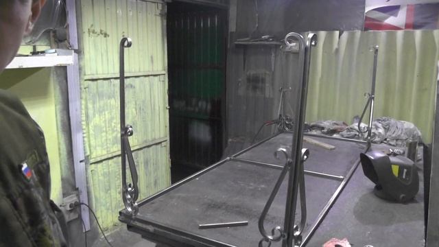 Уличный стол своими руками. смотреть онлайн