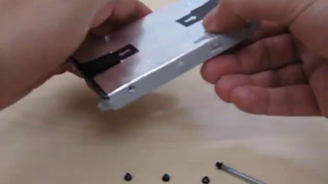 Toshiba серии L670: Замена жесткого диска смотреть онлайн