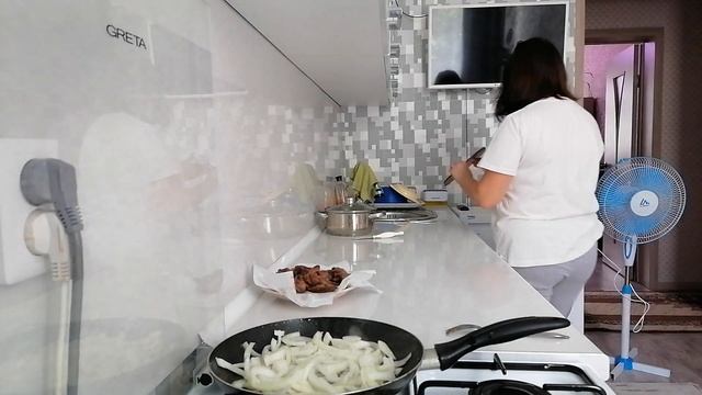 ?Селёдка с молодой картошкой и жареная печень? смотреть онлайн