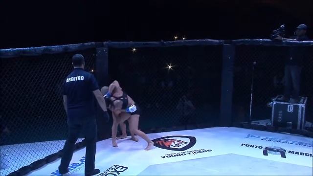 MFC 11 Pamela Cabrera vs Evelyn Sass смотреть онлайн