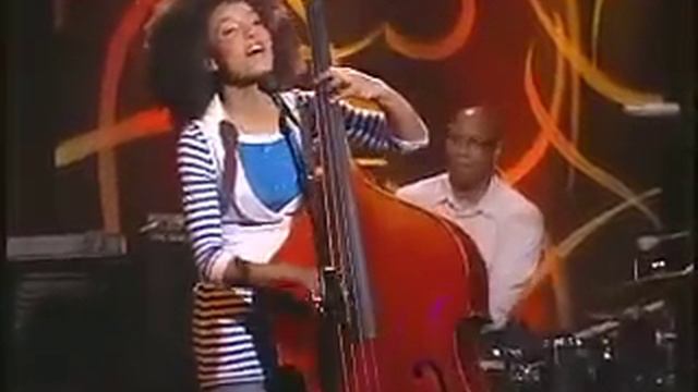 Esperanza Spalding "She Got To You" on Jimmy Kimmel Live смотреть онлайн