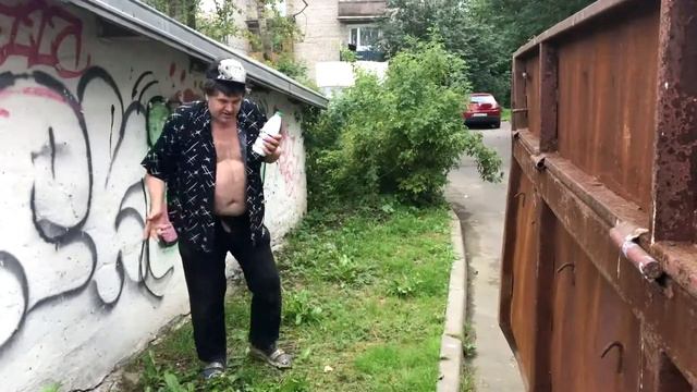 Бомж ,о баттле ,о 1 сентября и жизни(MEMABC) смотреть онлайн