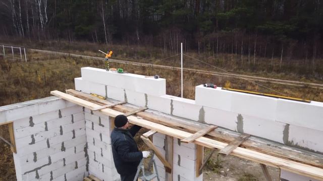 САМЫЕ ЛУЧШИЕ ЛЕСА своими руками и КЛАДКА ФРОНТОНА смотреть онлайн