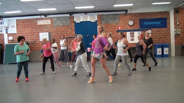 Zumba Gold - warm up 2 - Dan Balan - Numa numa 2 - Zumba à Liège смотреть онлайн