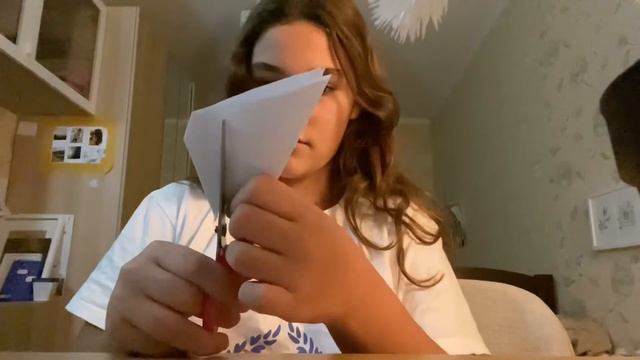 Делаем снежинки на Новый год/ Можно украсить комнату? смотреть онлайн