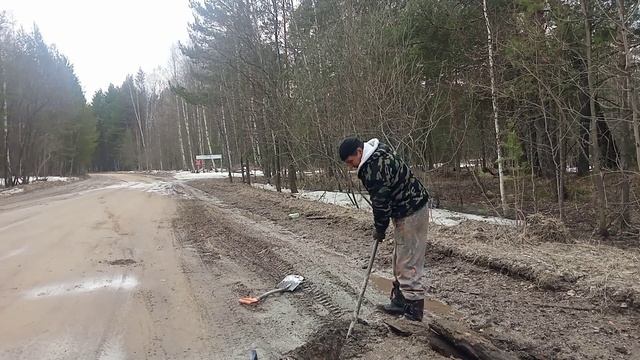 всё в подкладках копаю по колена в грязи #газ69 #коп #металлокоп #металл #тх850 #металлокопвтайге# смотреть онлайн