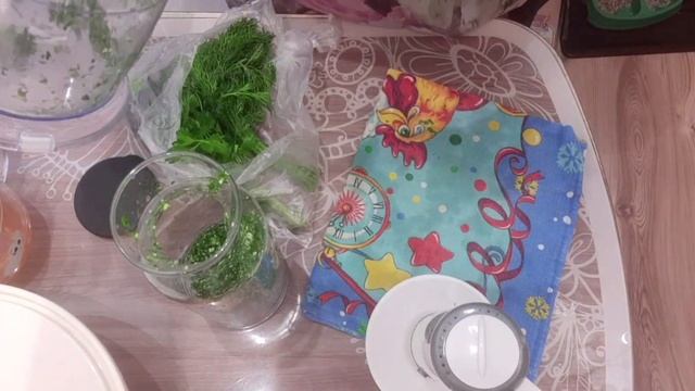 мой тик-ток. Очень вкусное зелёное масло для салатов. смотреть онлайн