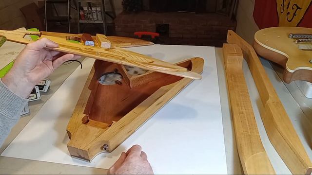 V1. How To Design Build A Hollow Body Flying V Per 1950's Chambered Specs MOA 335 Hybrid Flying V# смотреть онлайн