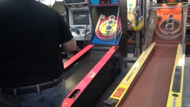 #1334 Gottlieb ROCK & RAVEN & Stern SIMPSONS PINBALL PARTY-AREA 51 Arcade Game смотреть онлайн