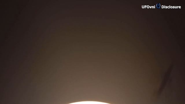 Astronaut VS Alien? Who Is Gaining Speed? смотреть онлайн