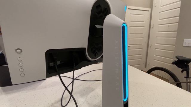 Alienware AW2721D Unboxing...A 240hz 1440p Gaming Beast смотреть онлайн