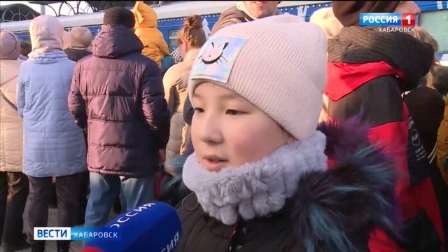 Новый год в ноябре: в Хабаровск прибыл поезд Деда Мороза смотреть онлайн