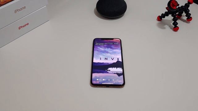 Iphone XR vs Iphone XS Max vs iPhone X Ultimate Speaker Battle смотреть онлайн