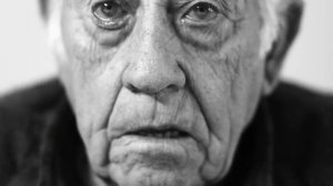 Пенсионер думал, что сноха везет его в дом престарелых. Но когда вышел из машины еще больше оторопе