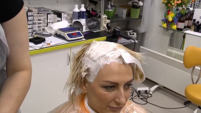 Осветление суперблонд WELLA Koleston Perfect и стрижка бритвой. Блонда БЕЗ порошка и обесцвечивани смотреть онлайн