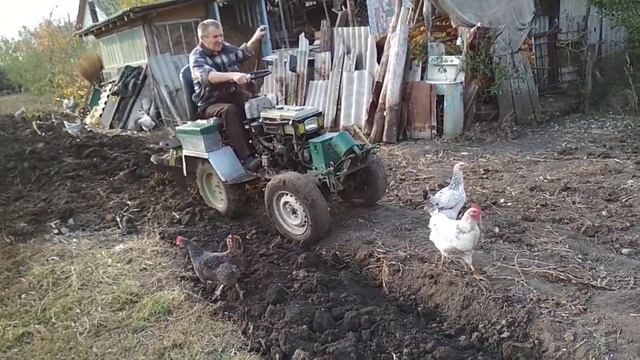 Оранка мінітрактором смотреть онлайн