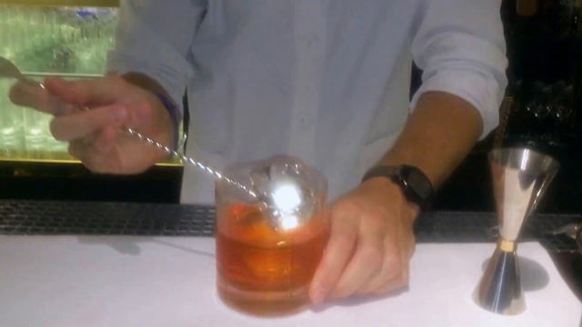 Martin Siska from Dry Martini (London) : Boulevardier смотреть онлайн