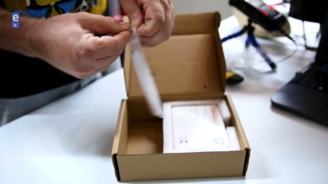 Novo MICROINVERSOR APSystems, Agora Com 2 Placa Solar Por MPPT DS3D Com ECU-B