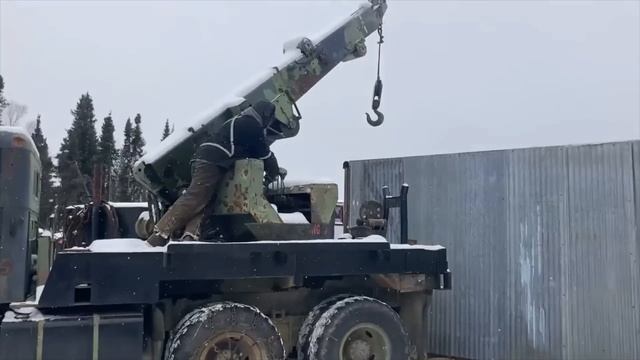 Lifting Homemade Rafters with M816 Military Wrecker for Shop Extension Nov 01 2023 смотреть онлайн