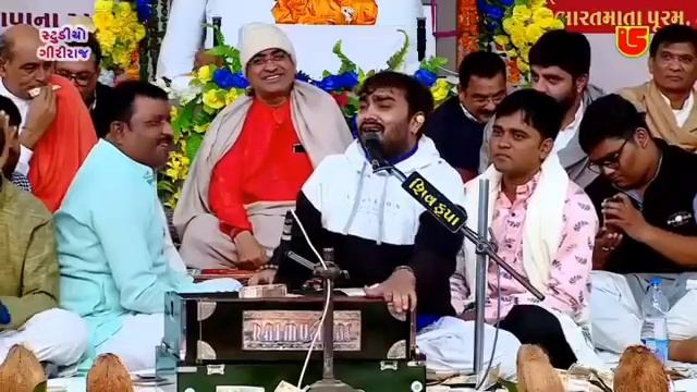 Jignesh Barot new status !! Lagan git !! #jigneshkaviraj #jigneshbarot #bhajan #gujrati #status смотреть онлайн