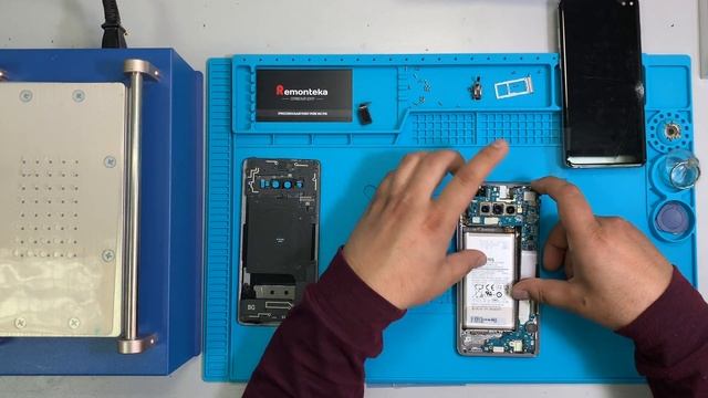Замена дисплея на Samsung Galaxy S10 Plus | How to Replace S10 PLUS LCD SCREEN смотреть онлайн