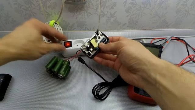 Блок питания DC 5В 3А. Распаковка и обзор. Характеристики завышены, прошу смотреть описание. смотреть онлайн